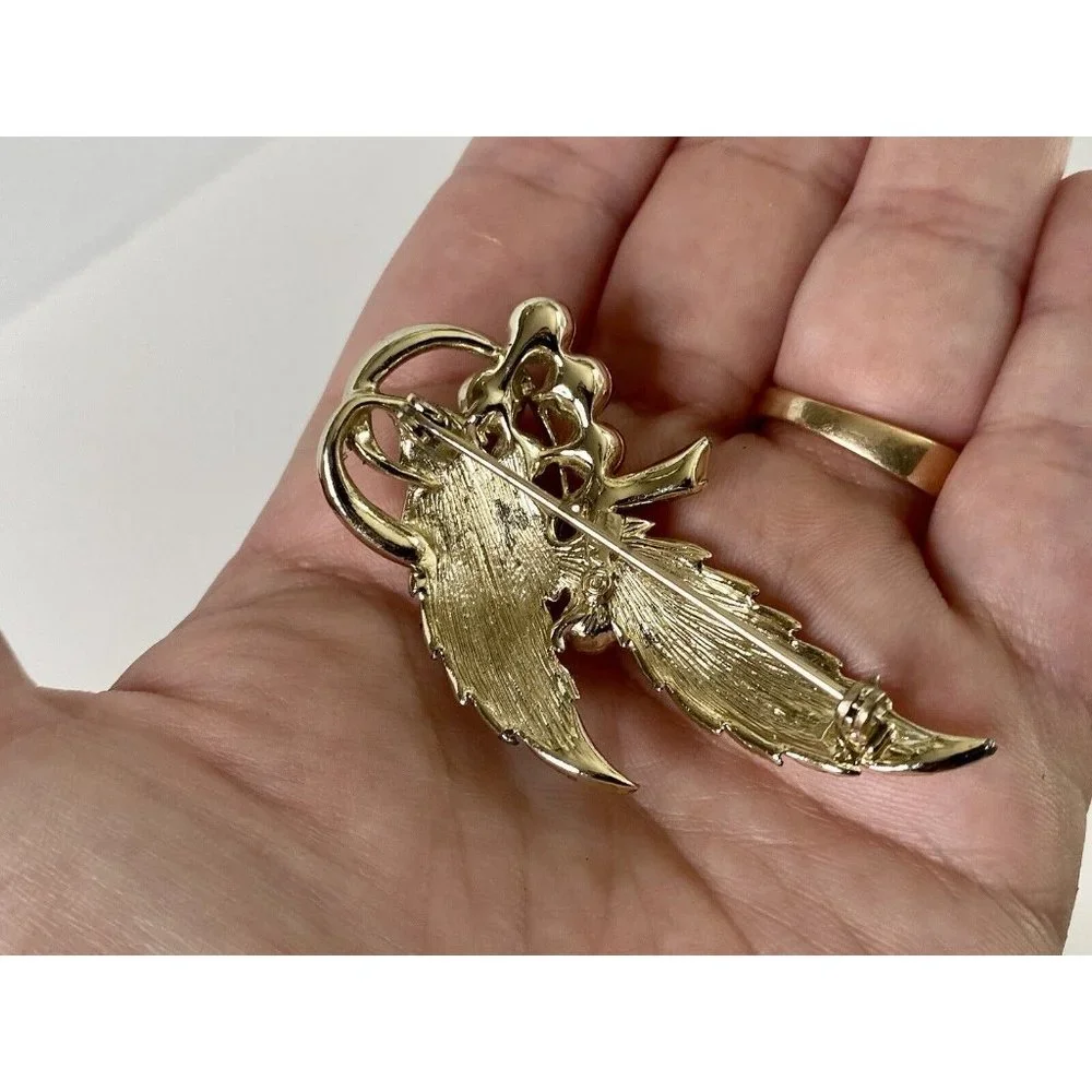 Coro Signed Brooch Silver‎ Tone Leaf Faux Pearl Pin